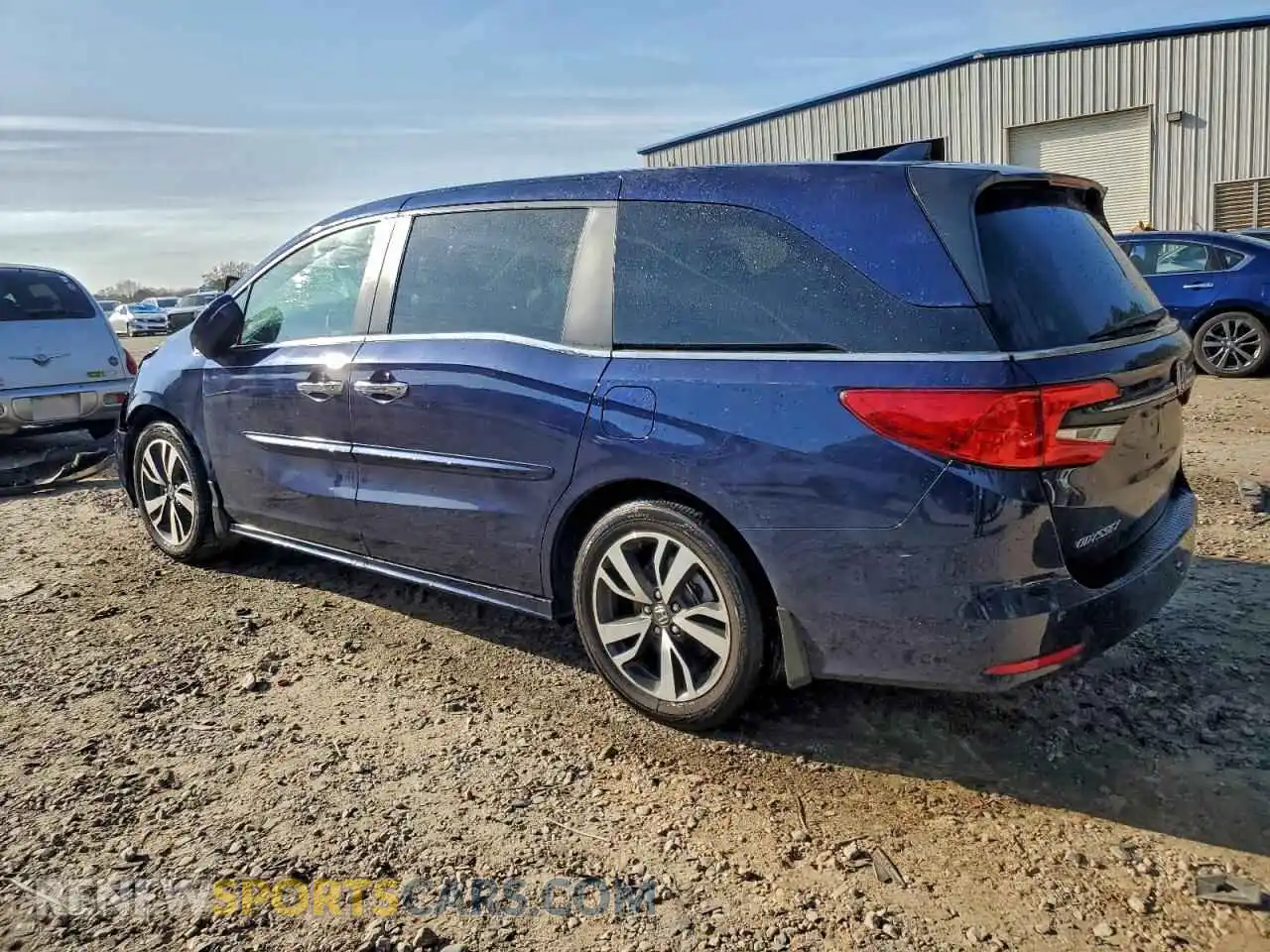 2 Photograph of a damaged car 5FNRL6H81NB011335 HONDA ODYSSEY 2022