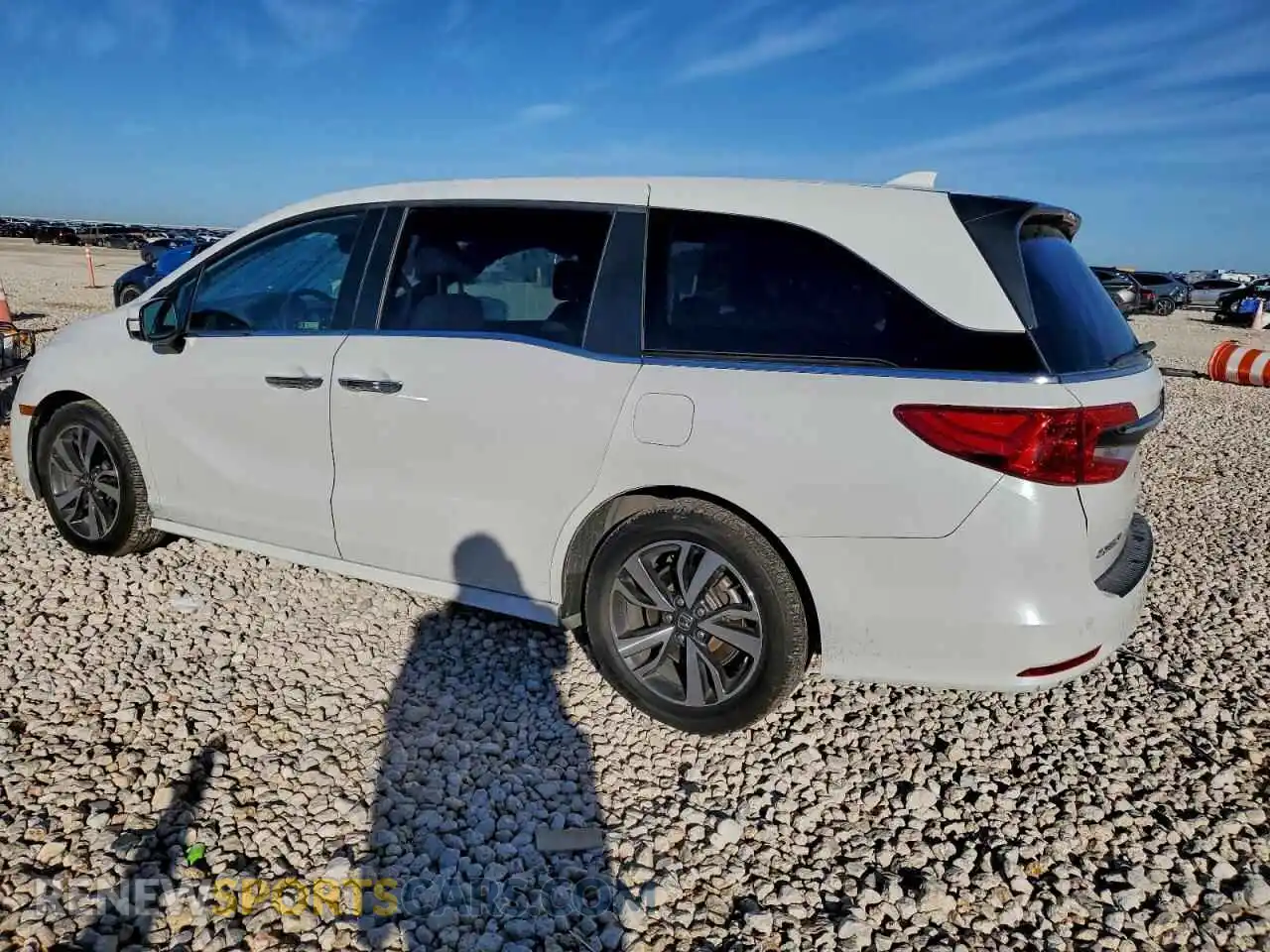 2 Photograph of a damaged car 5FNRL6H82NB012560 HONDA ODYSSEY 2022