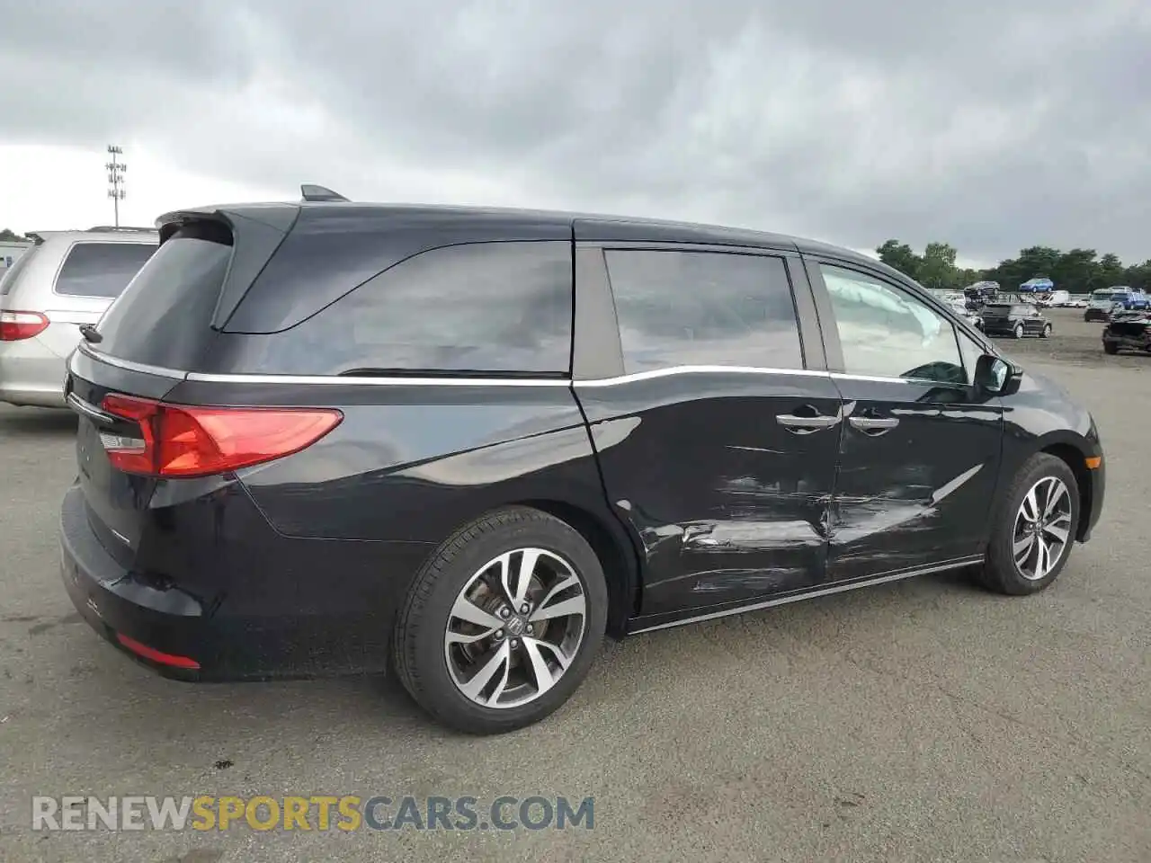 3 Photograph of a damaged car 5FNRL6H82NB012848 HONDA ODYSSEY 2022