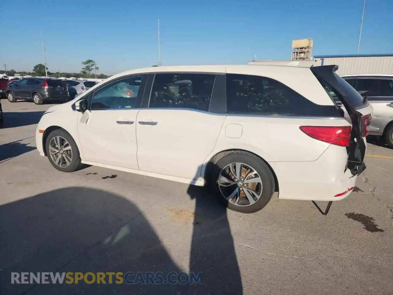 2 fotografías del automóvil dañado 5FNRL6H83NB026578 HONDA ODYSSEY 2022