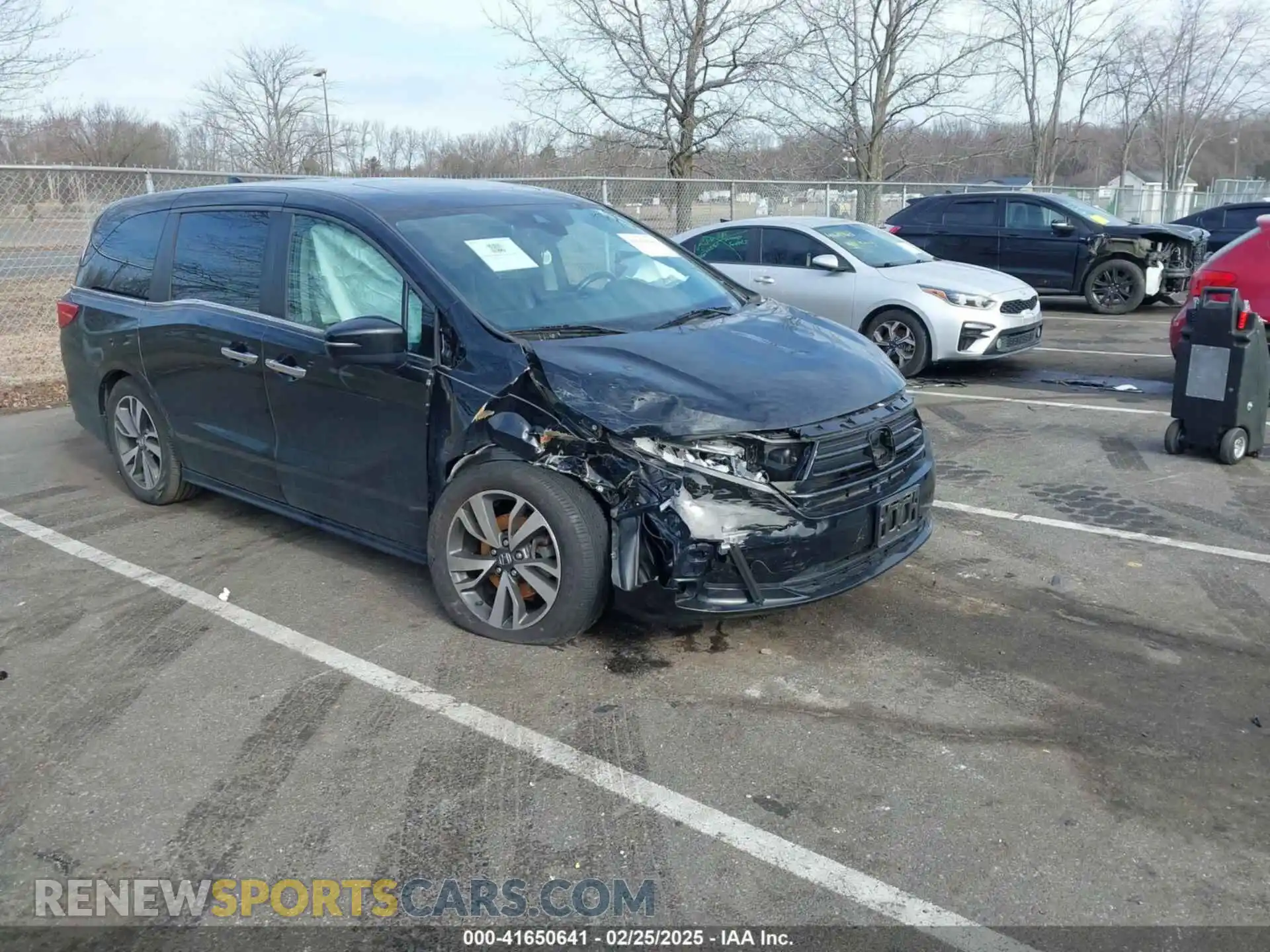 1 Photograph of a damaged car 5FNRL6H84NB024757 HONDA ODYSSEY 2022