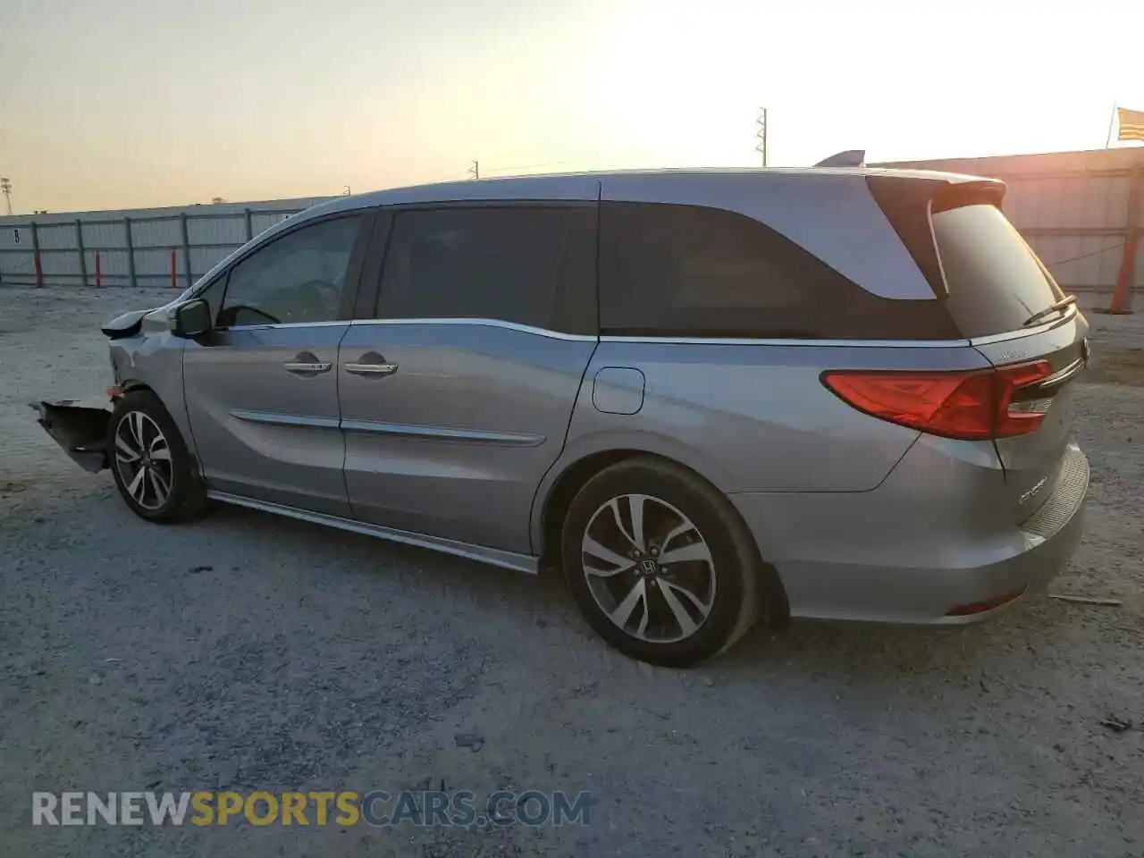 2 fotografías del automóvil dañado 5FNRL6H85NB039915 HONDA ODYSSEY 2022