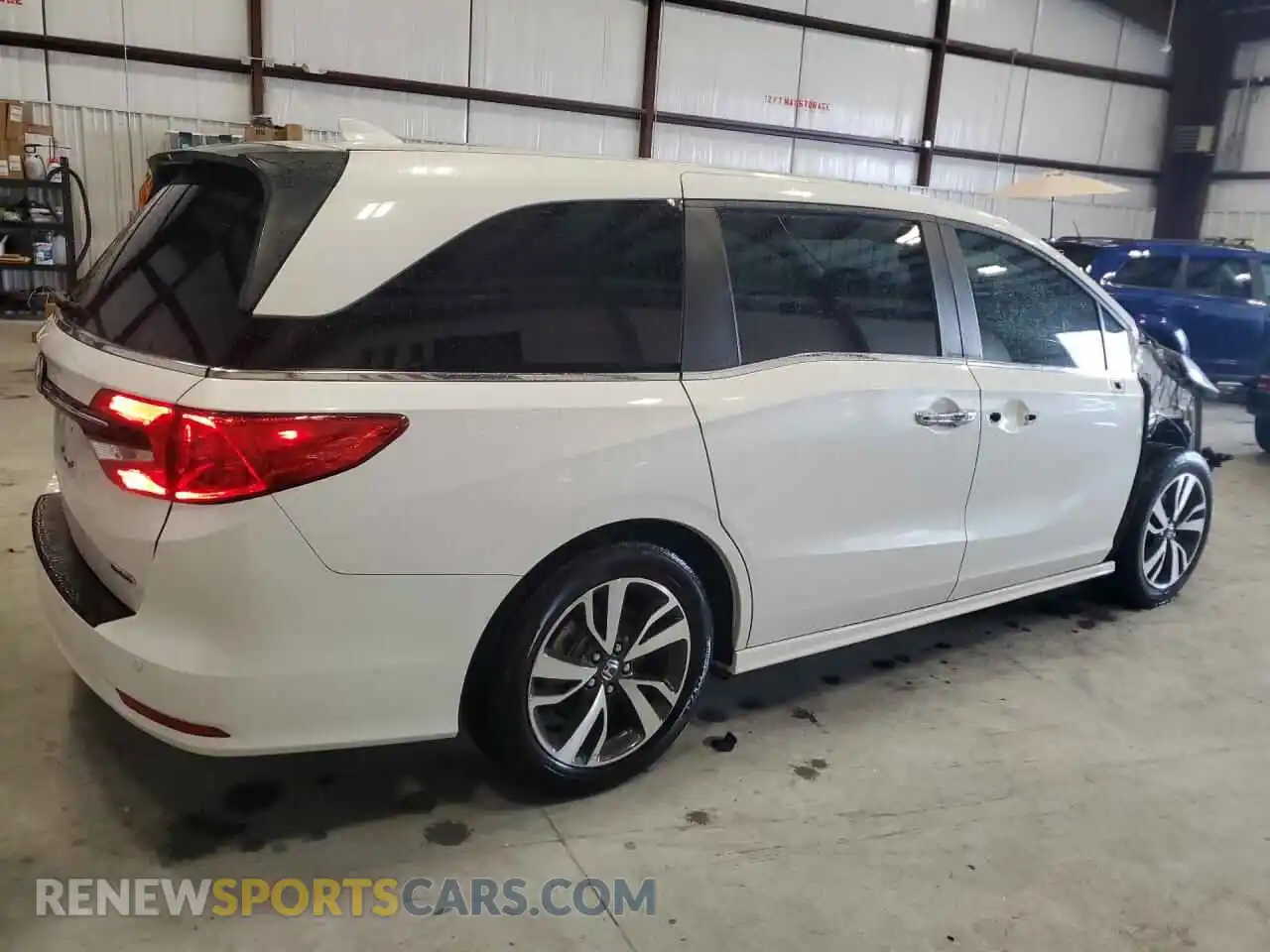 3 Photograph of a damaged car 5FNRL6H86NB014893 HONDA ODYSSEY 2022