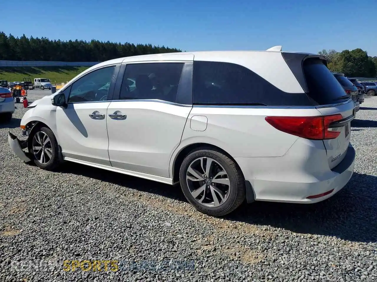 2 Photograph of a damaged car 5FNRL6H86NB021262 HONDA ODYSSEY 2022