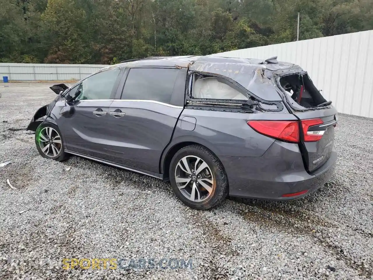 2 Photograph of a damaged car 5FNRL6H86NB043830 HONDA ODYSSEY 2022
