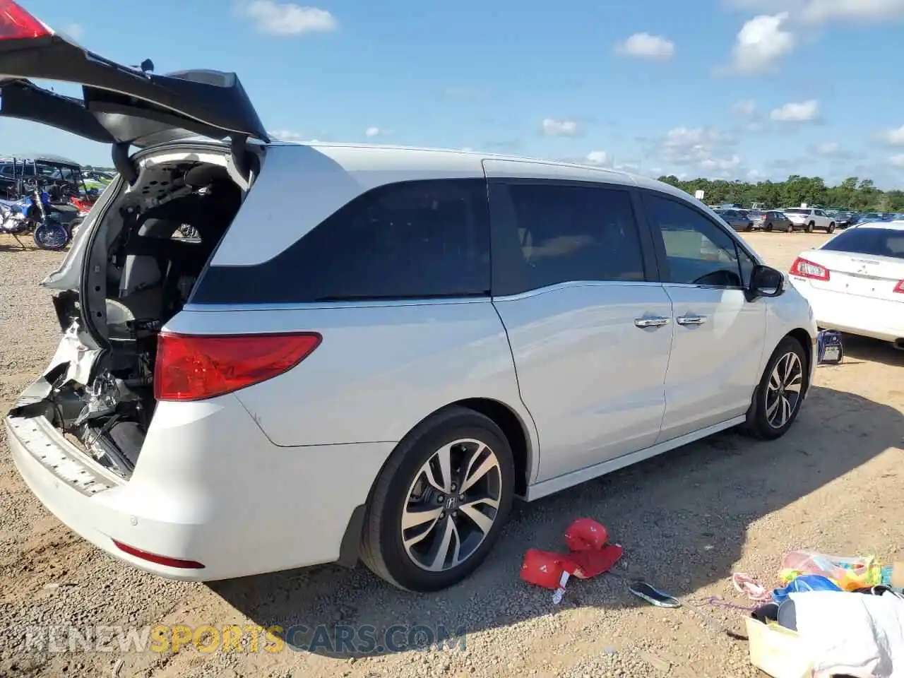 3 Photograph of a damaged car 5FNRL6H86NB059199 HONDA ODYSSEY 2022