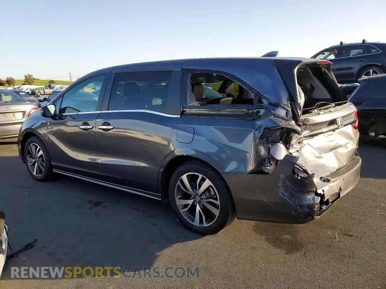 2 Photograph of a damaged car 5FNRL6H87NB067828 HONDA ODYSSEY 2022