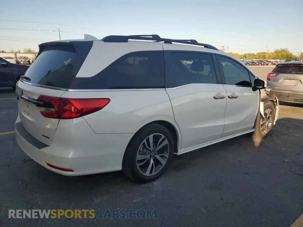 3 Photograph of a damaged car 5FNRL6H88NB000977 HONDA ODYSSEY 2022