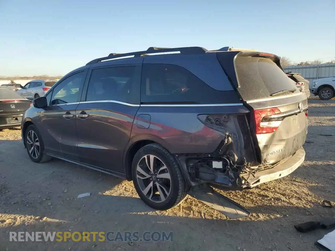 2 Photograph of a damaged car 5FNRL6H88NB002325 HONDA ODYSSEY 2022