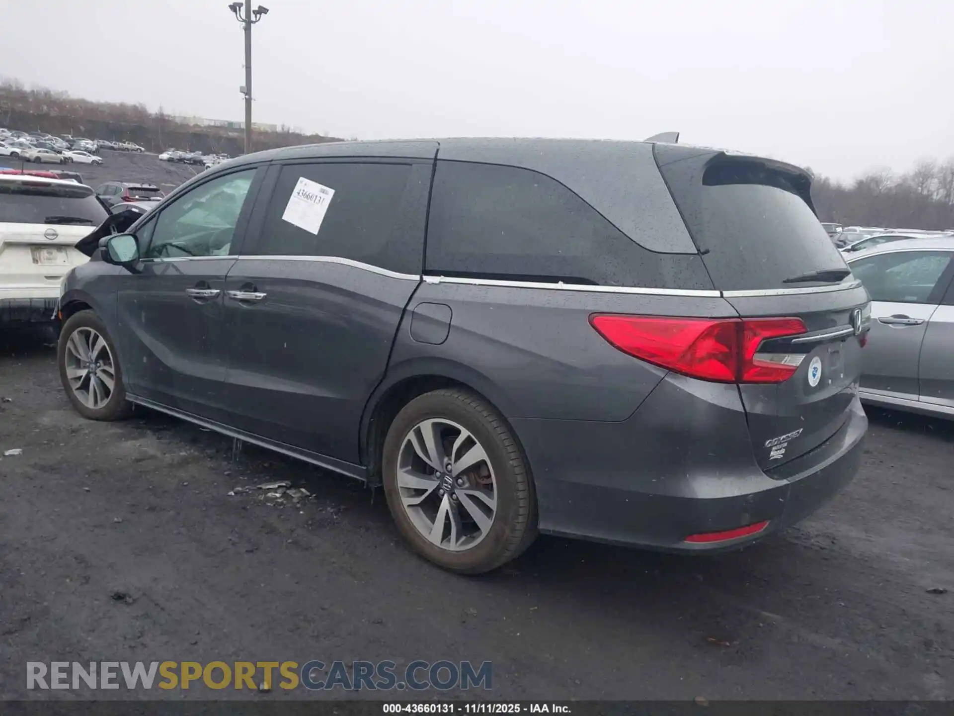 3 Photograph of a damaged car 5FNRL6H89NB058032 HONDA ODYSSEY 2022