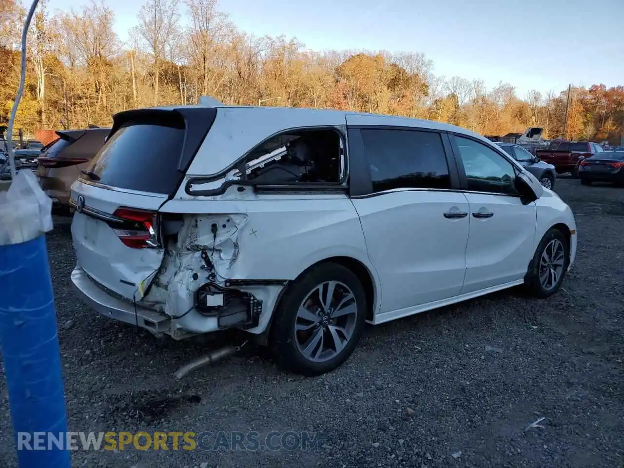 3 Photograph of a damaged car 5FNRL6H8XNB049162 HONDA ODYSSEY 2022