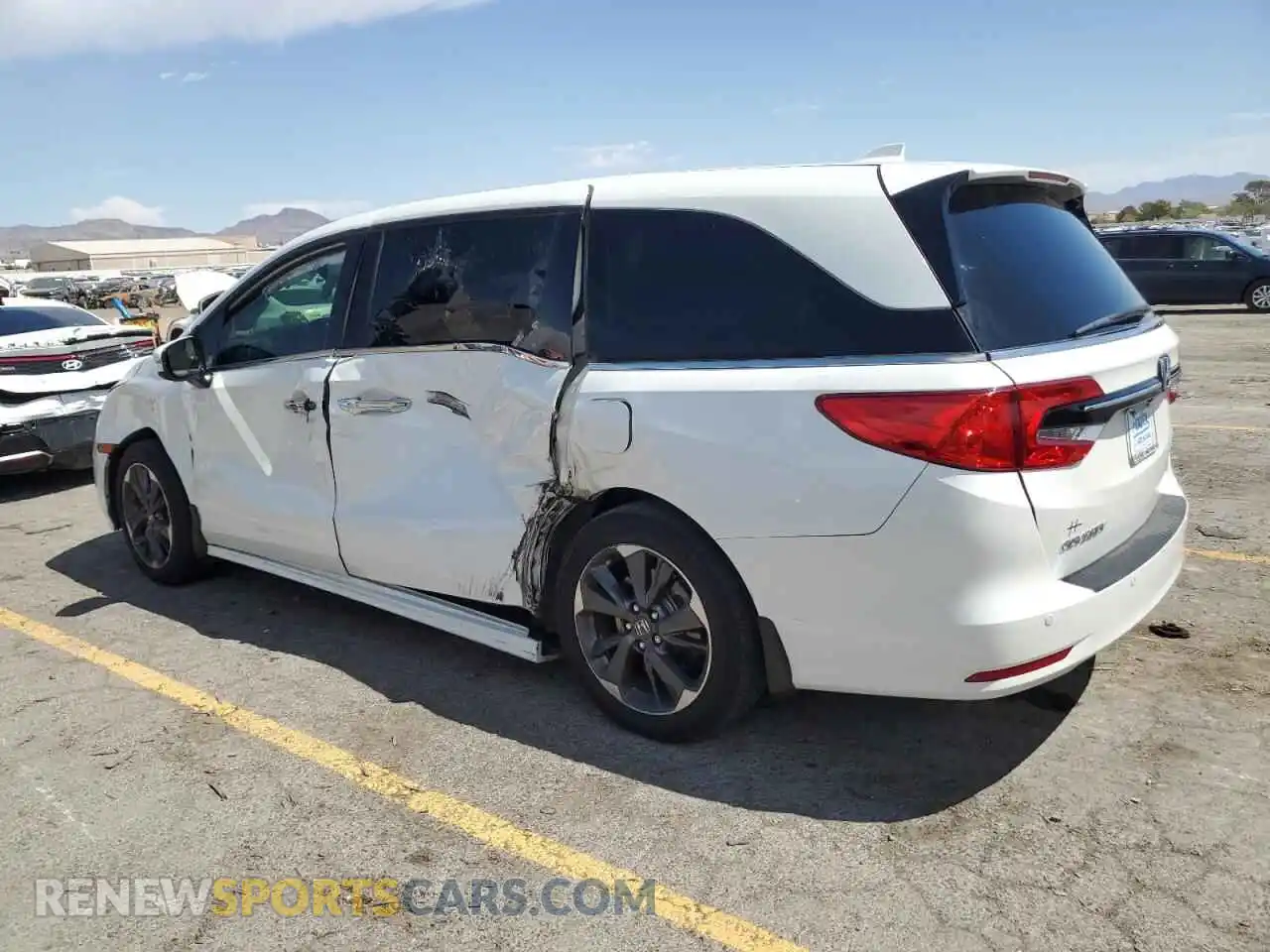 2 Photograph of a damaged car 5FNRL6H90NB050197 HONDA ODYSSEY 2022
