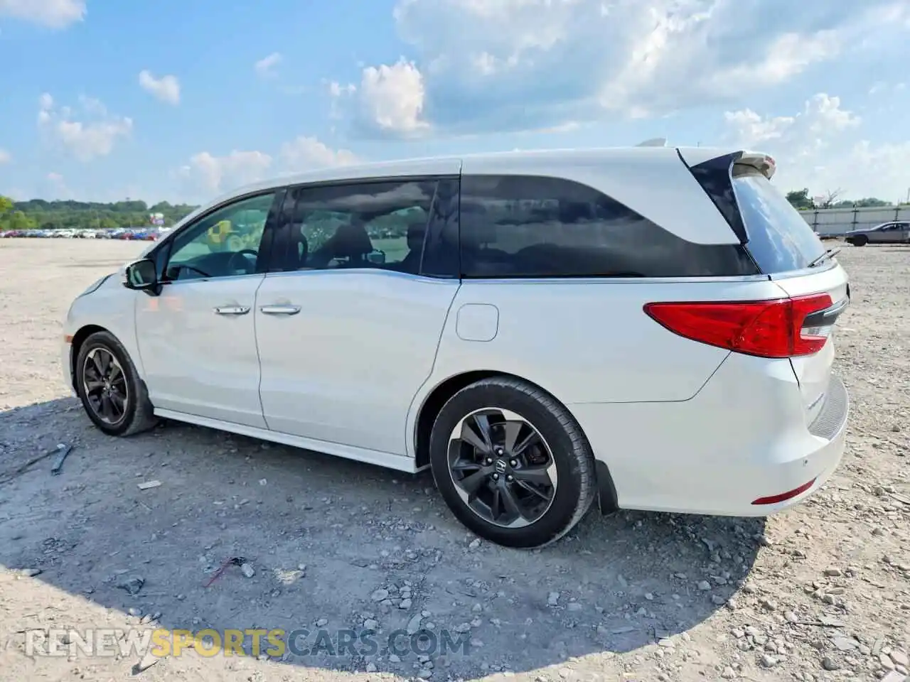 2 Photograph of a damaged car 5FNRL6H92NB027357 HONDA ODYSSEY 2022