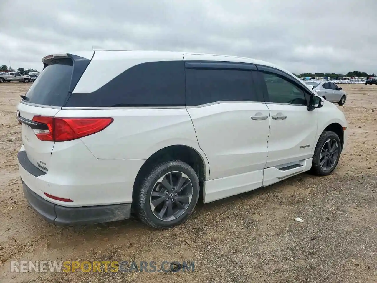 3 Photograph of a damaged car 5FNRL6H93NB066040 HONDA ODYSSEY 2022