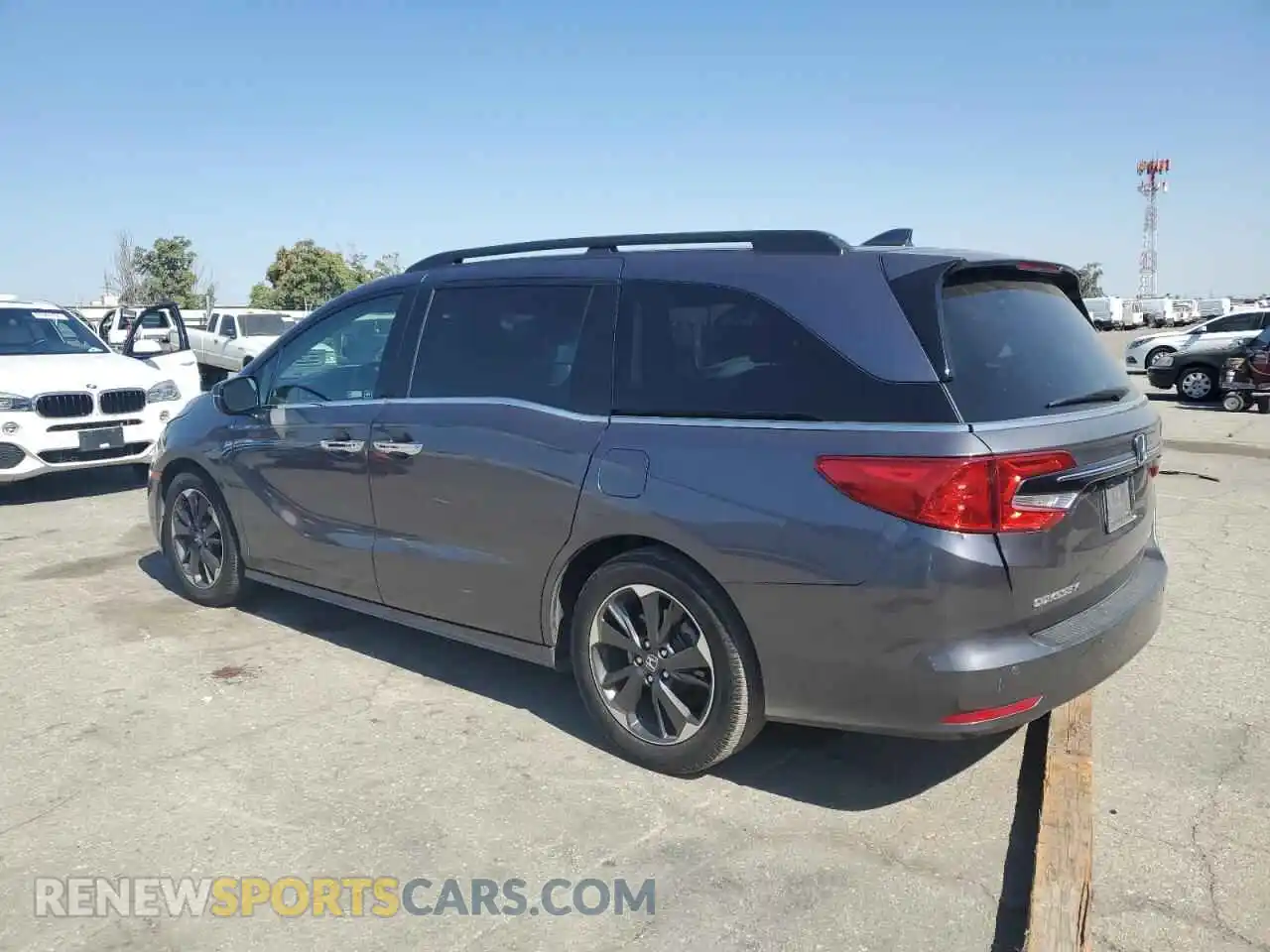 2 Photograph of a damaged car 5FNRL6H96NB023828 HONDA ODYSSEY 2022