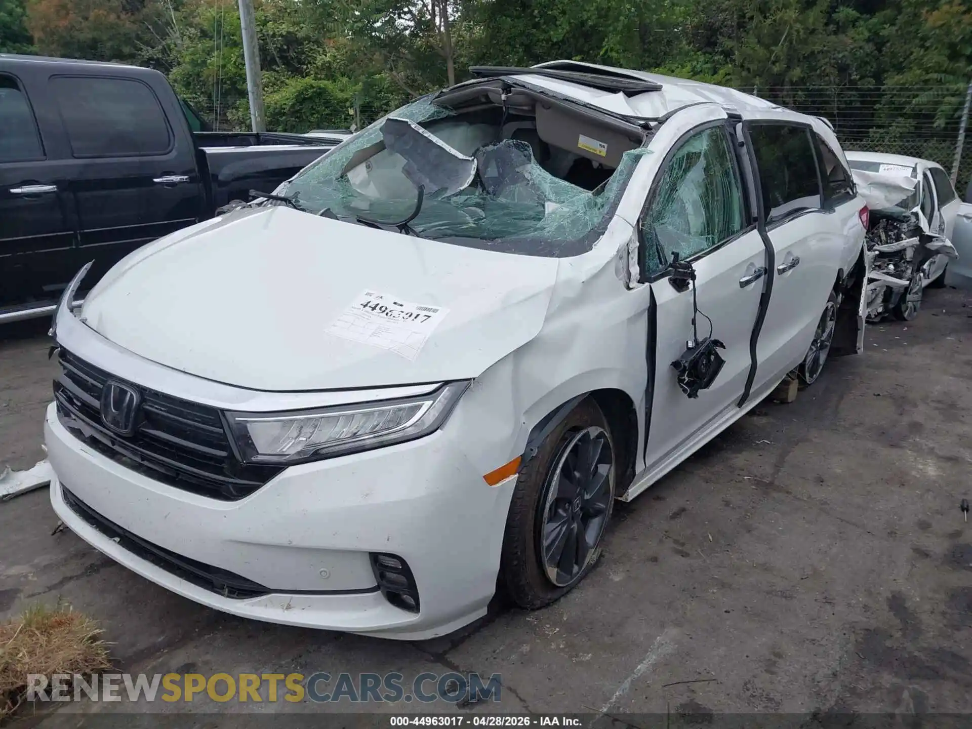 2 Photograph of a damaged car 5FNRL6H99NB010846 HONDA ODYSSEY 2022