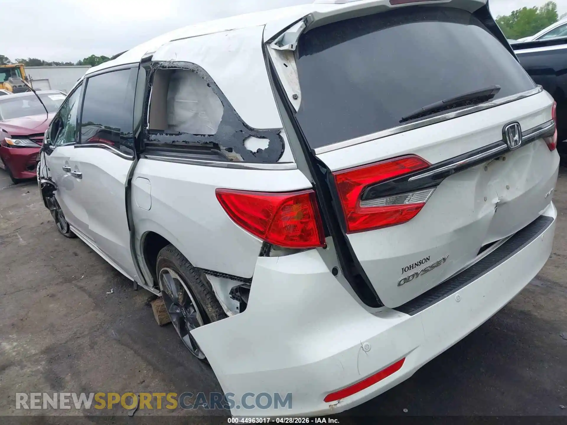 3 Photograph of a damaged car 5FNRL6H99NB010846 HONDA ODYSSEY 2022