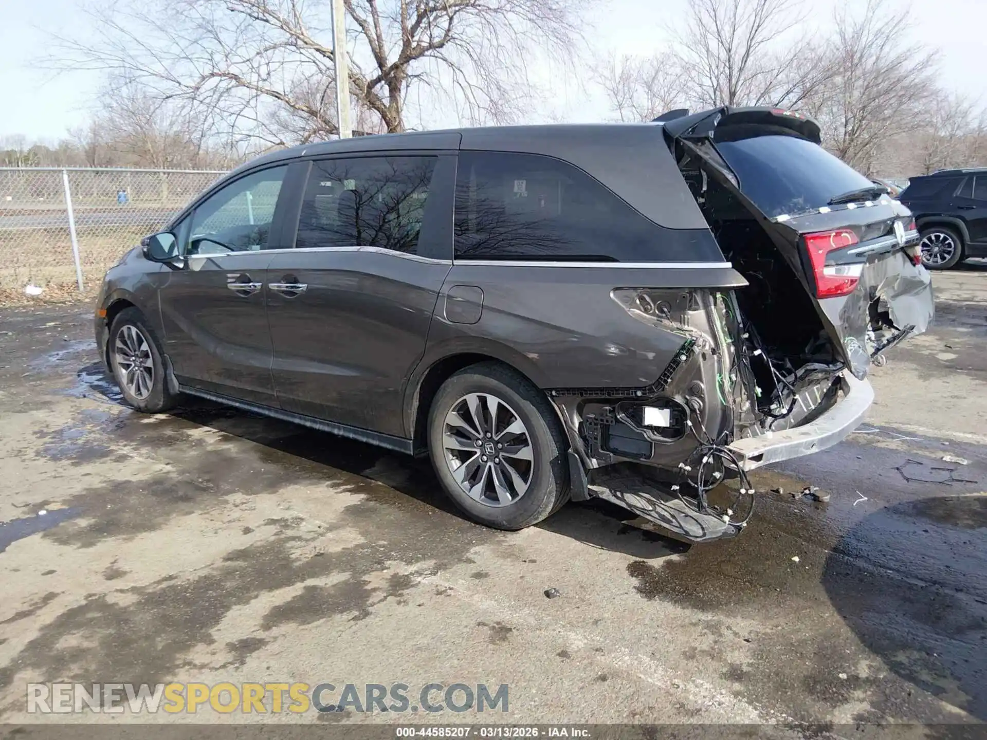3 Photograph of a damaged car 5FNRL6H64PB015378 HONDA ODYSSEY 2023