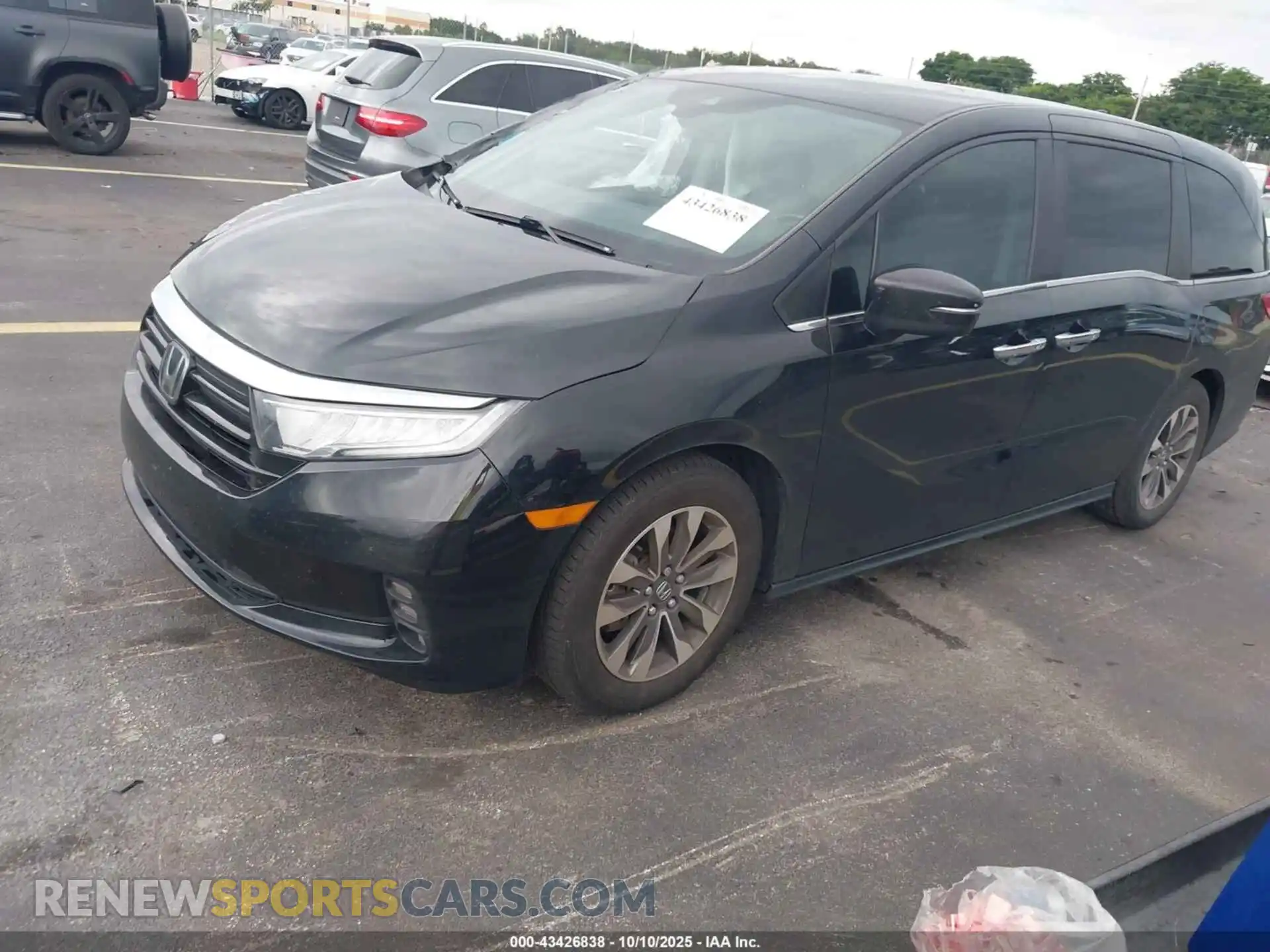 2 Photograph of a damaged car 5FNRL6H64PB036649 HONDA ODYSSEY 2023