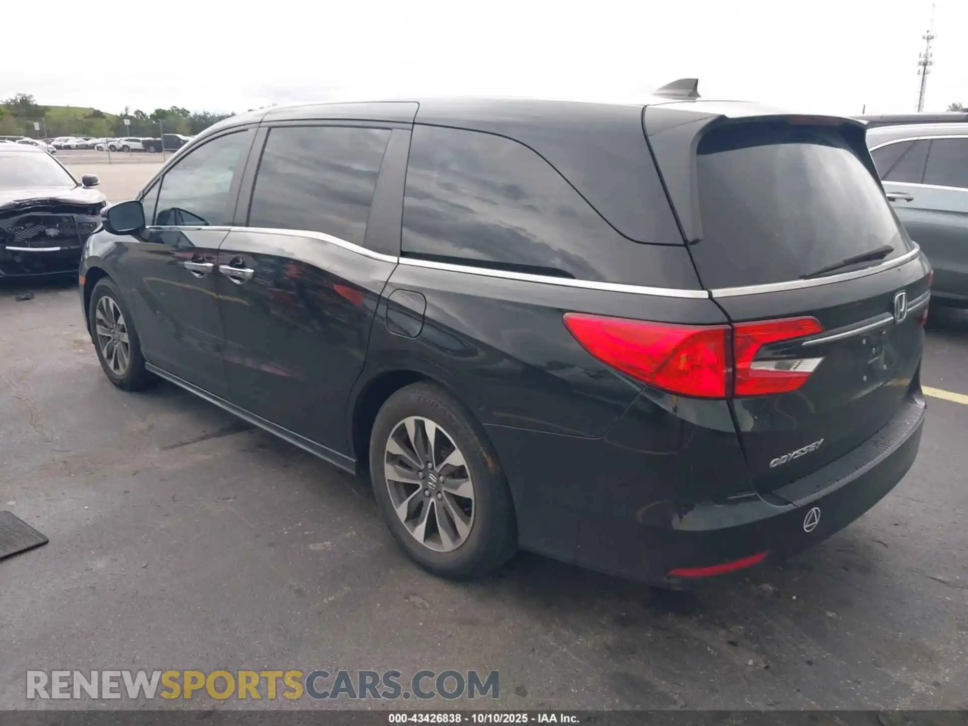 3 Photograph of a damaged car 5FNRL6H64PB036649 HONDA ODYSSEY 2023