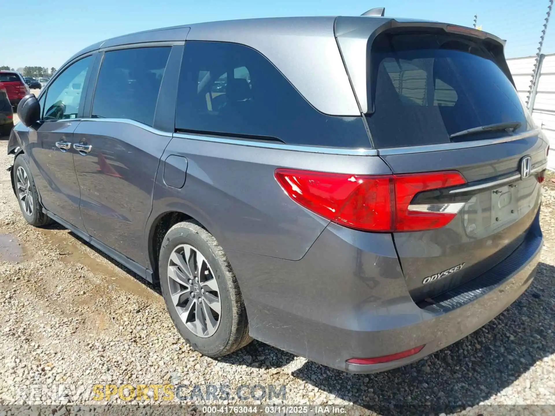 3 Photograph of a damaged car 5FNRL6H67PB042624 HONDA ODYSSEY 2023