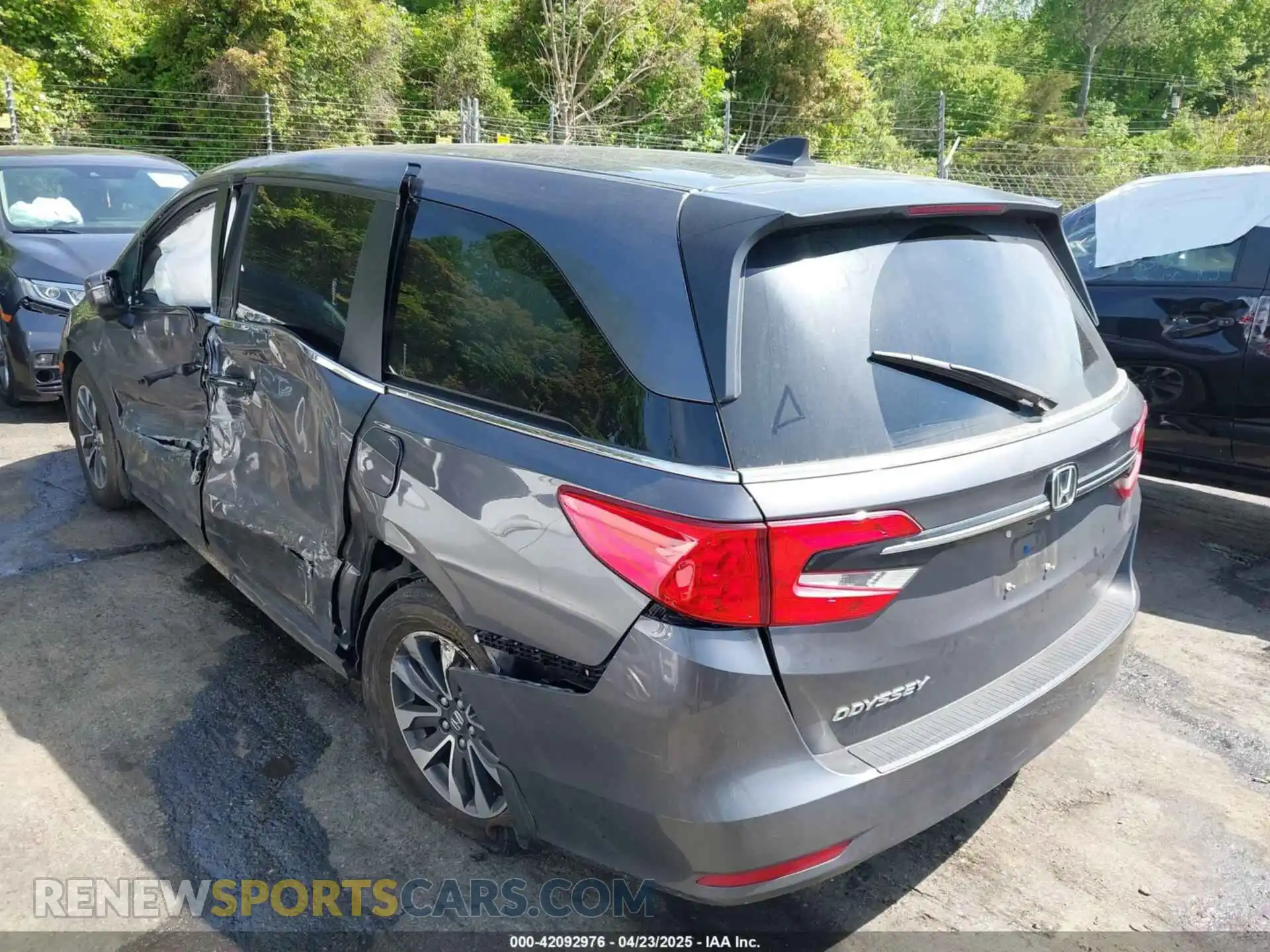 3 Photograph of a damaged car 5FNRL6H67PB067555 HONDA ODYSSEY 2023