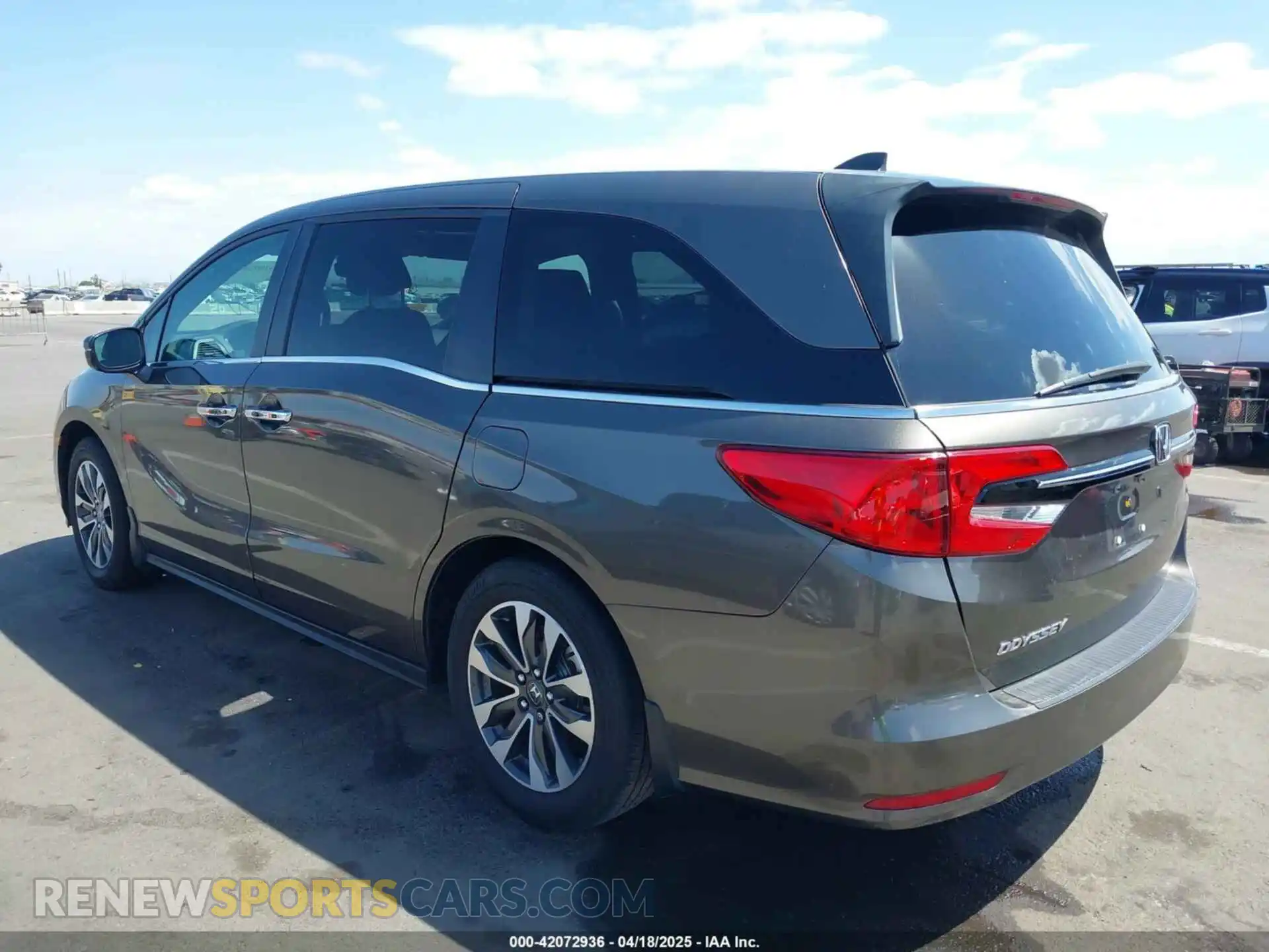 3 Фотография поврежденного автомобиля 5FNRL6H68PB028702 HONDA ODYSSEY 2023
