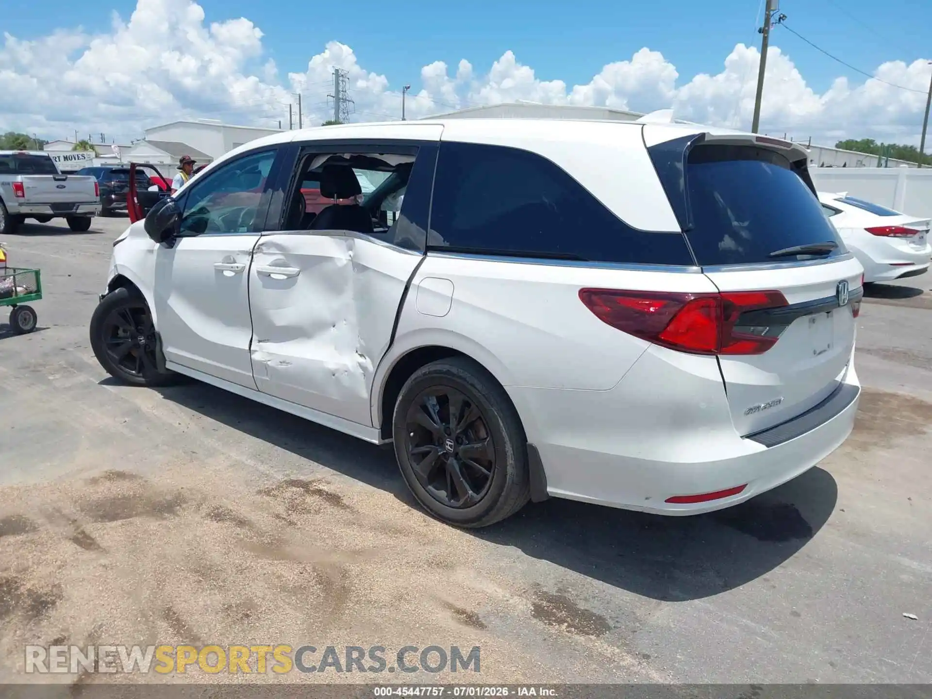 3 Photograph of a damaged car 5FNRL6H70PB073500 HONDA ODYSSEY 2023