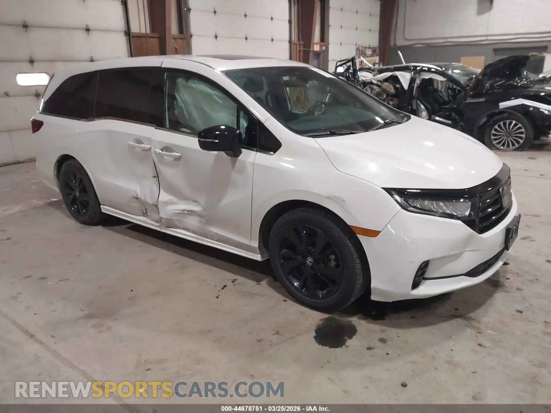 1 Photograph of a damaged car 5FNRL6H70PB079975 HONDA ODYSSEY 2023