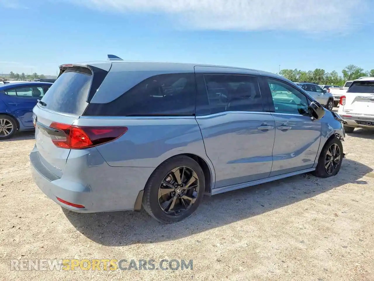 3 fotografías del automóvil dañado 5FNRL6H74PB003384 HONDA ODYSSEY 2023