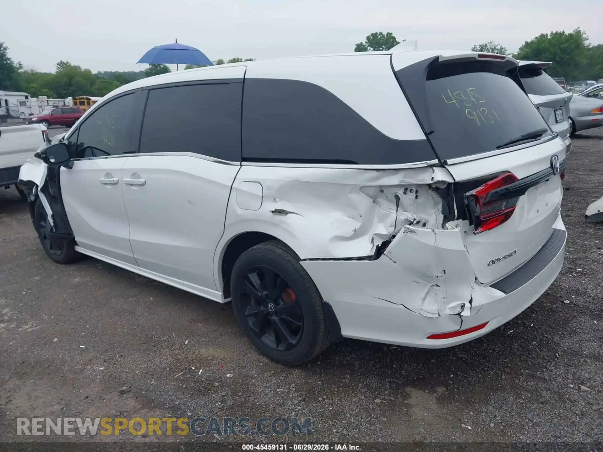 3 Photograph of a damaged car 5FNRL6H77PB070013 HONDA ODYSSEY 2023