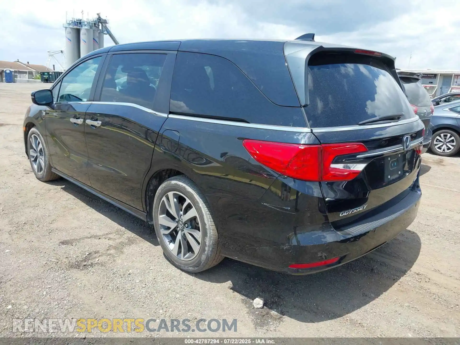 3 Photograph of a damaged car 5FNRL6H80PB013192 HONDA ODYSSEY 2023