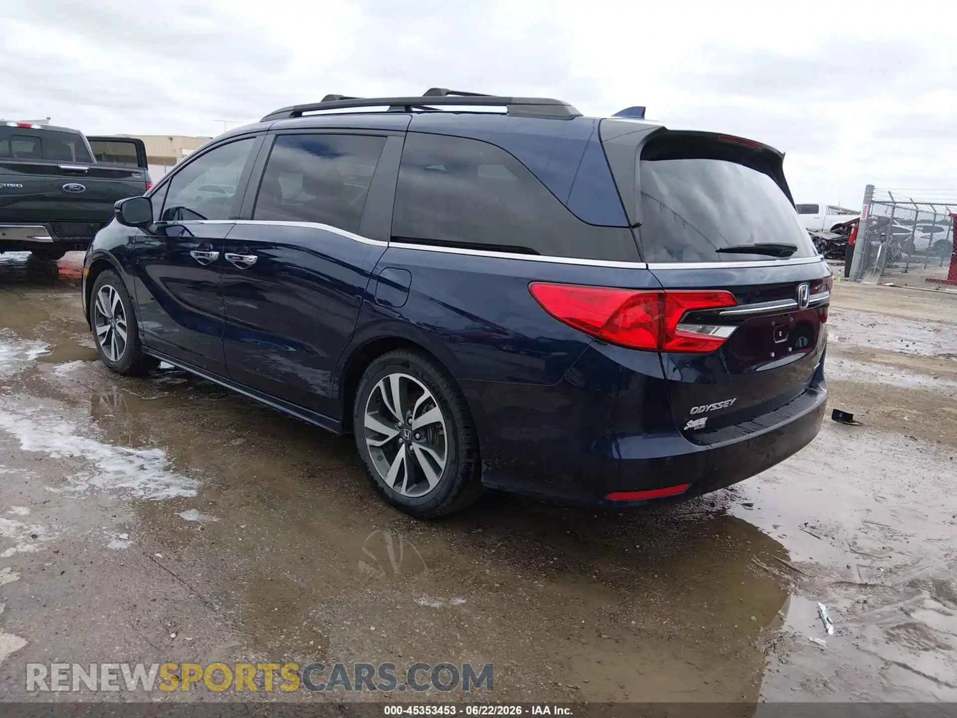 3 Photograph of a damaged car 5FNRL6H80PB049254 HONDA ODYSSEY 2023