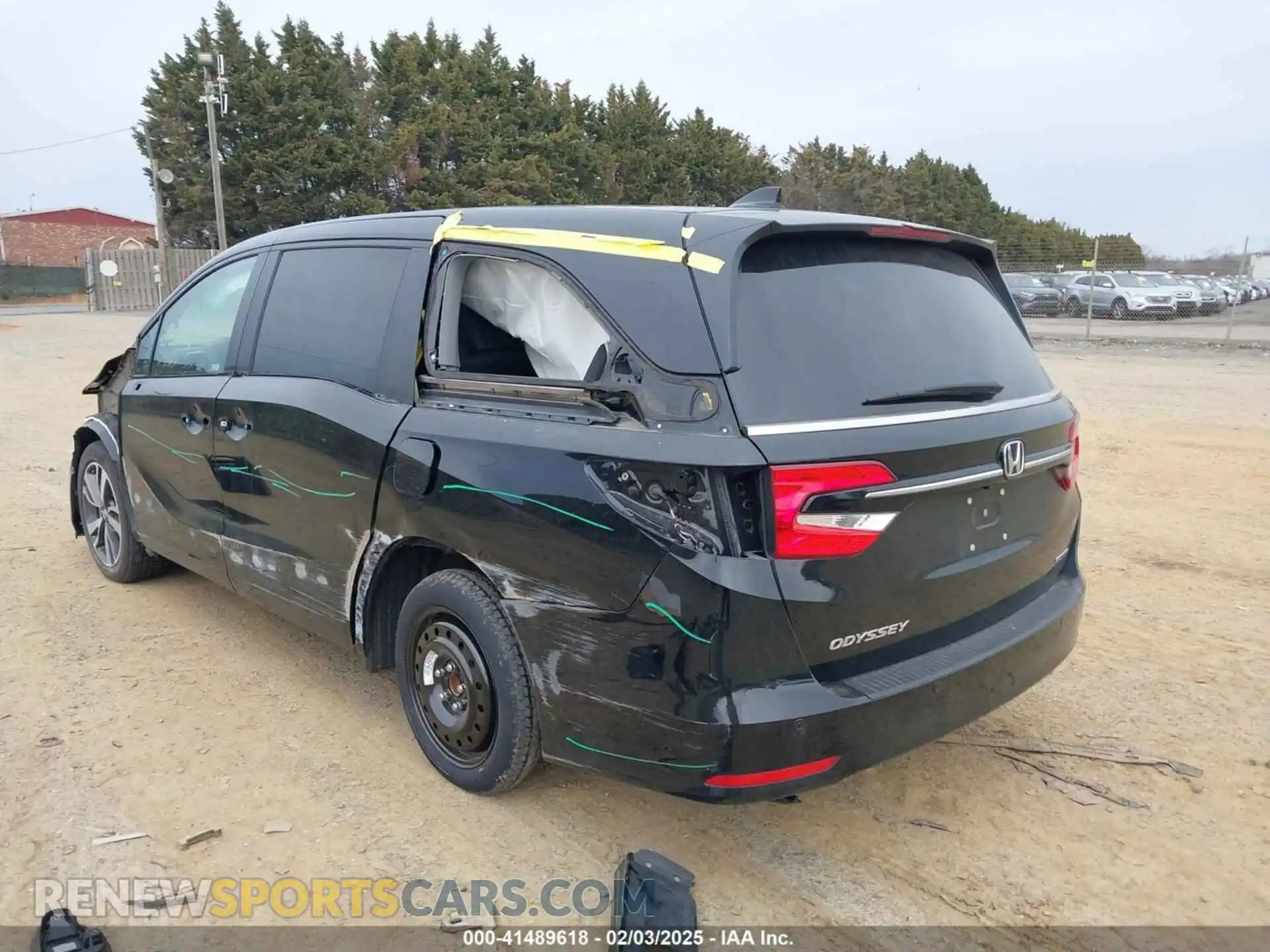 3 Photograph of a damaged car 5FNRL6H81PB068721 HONDA ODYSSEY 2023
