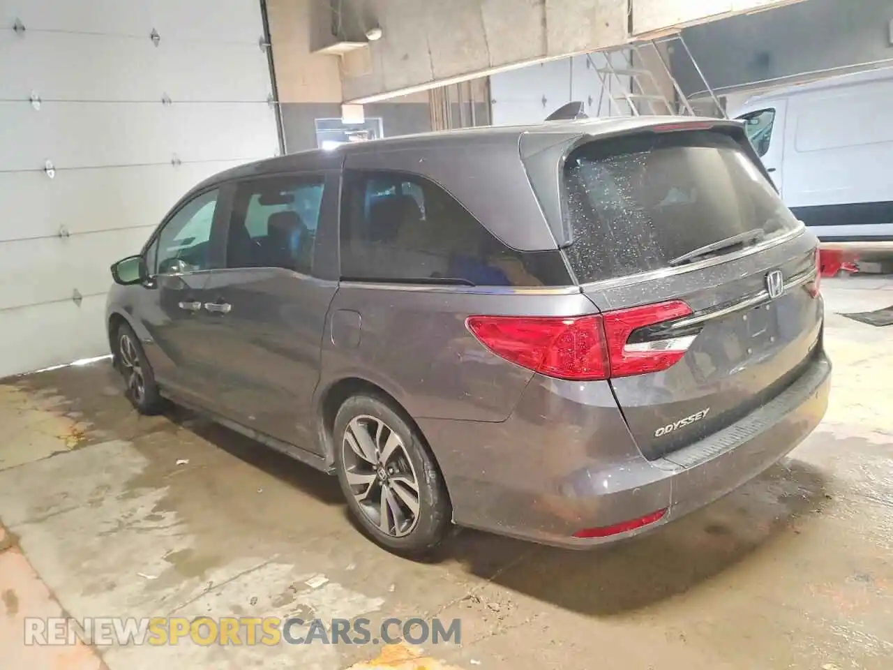 2 Photograph of a damaged car 5FNRL6H82PB005725 HONDA ODYSSEY 2023