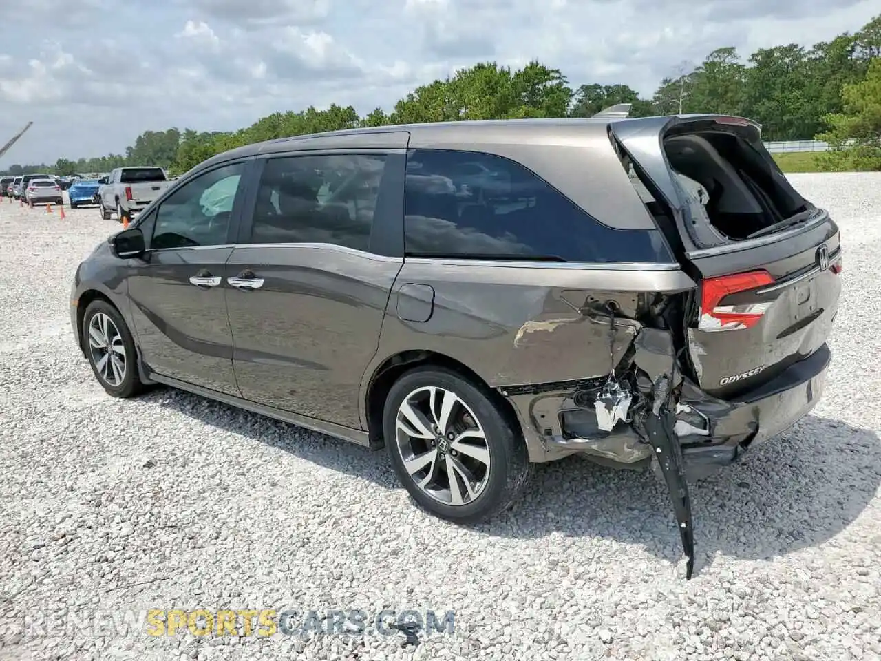 2 Photograph of a damaged car 5FNRL6H82PB037008 HONDA ODYSSEY 2023