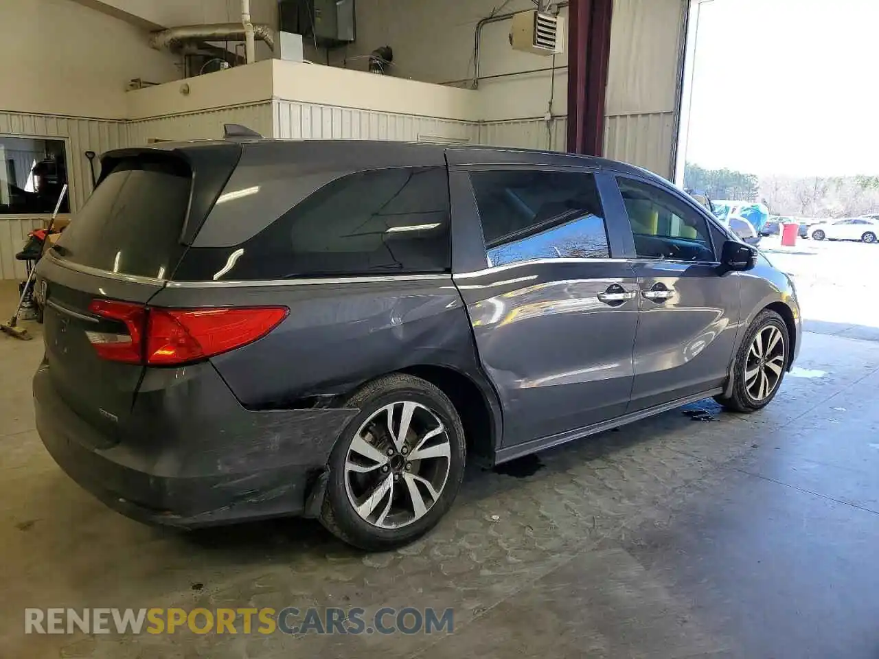 3 Photograph of a damaged car 5FNRL6H83PB020329 HONDA ODYSSEY 2023