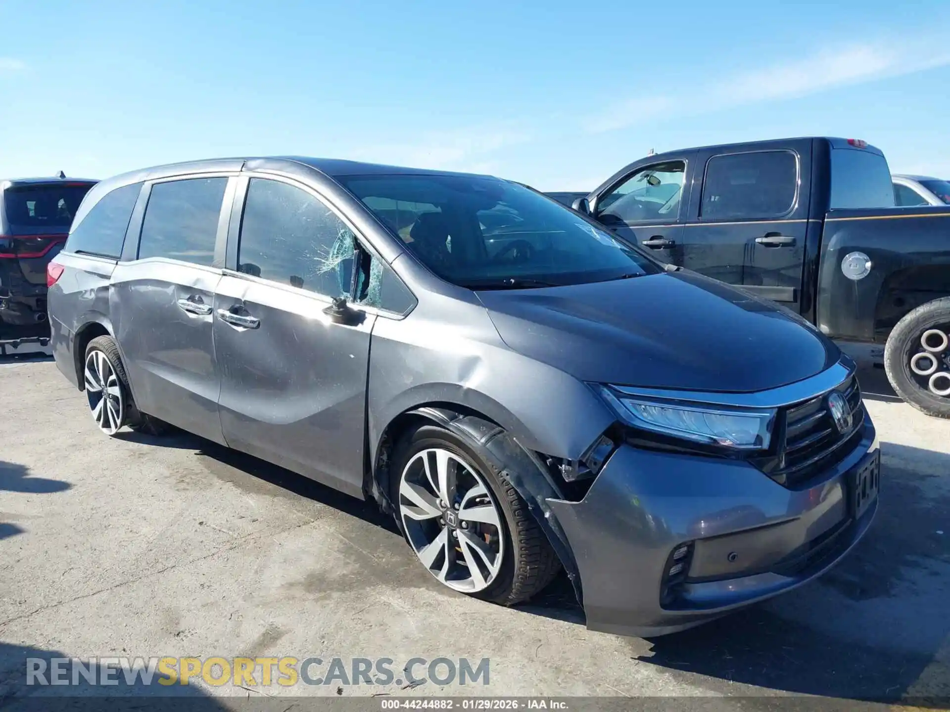 1 Photograph of a damaged car 5FNRL6H83PB045649 HONDA ODYSSEY 2023