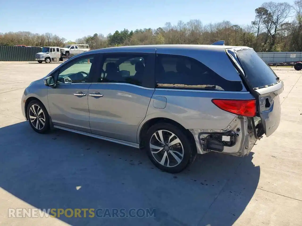 2 Photograph of a damaged car 5FNRL6H83PB077517 HONDA ODYSSEY 2023