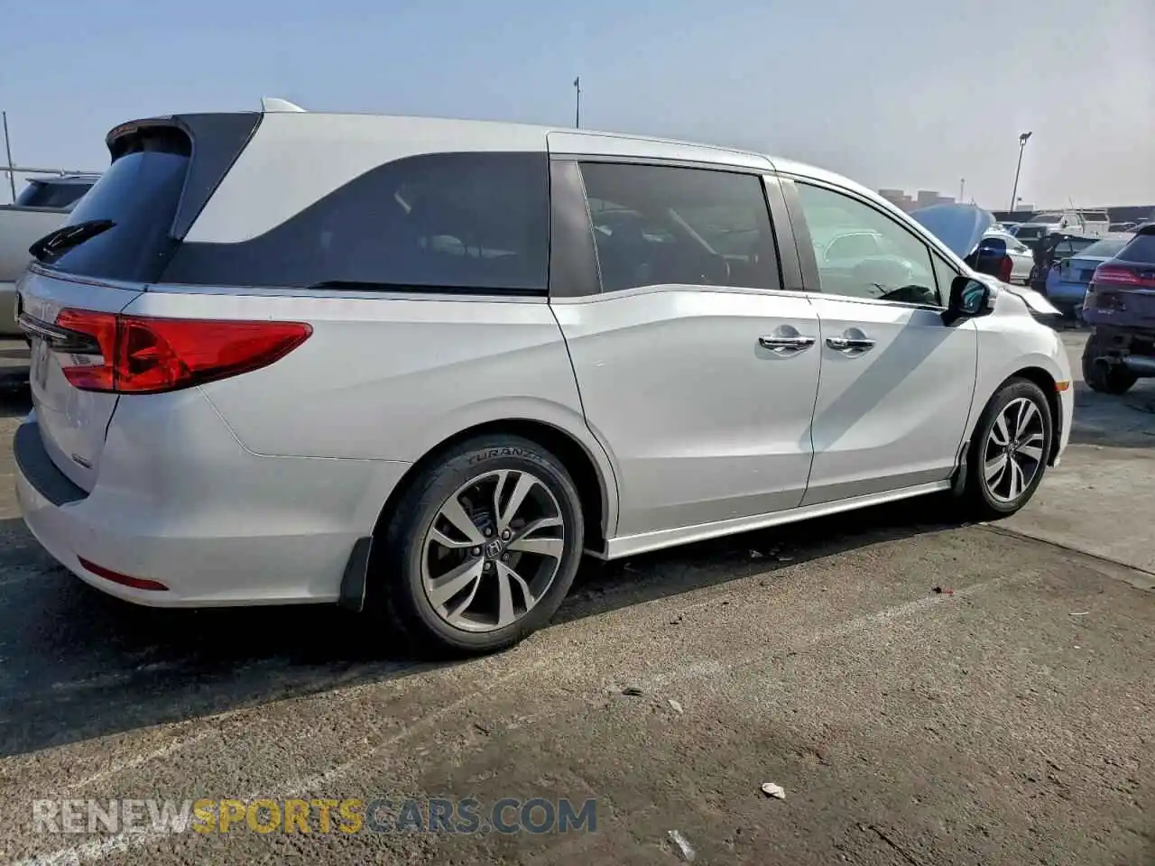 3 Photograph of a damaged car 5FNRL6H86PB018123 HONDA ODYSSEY 2023
