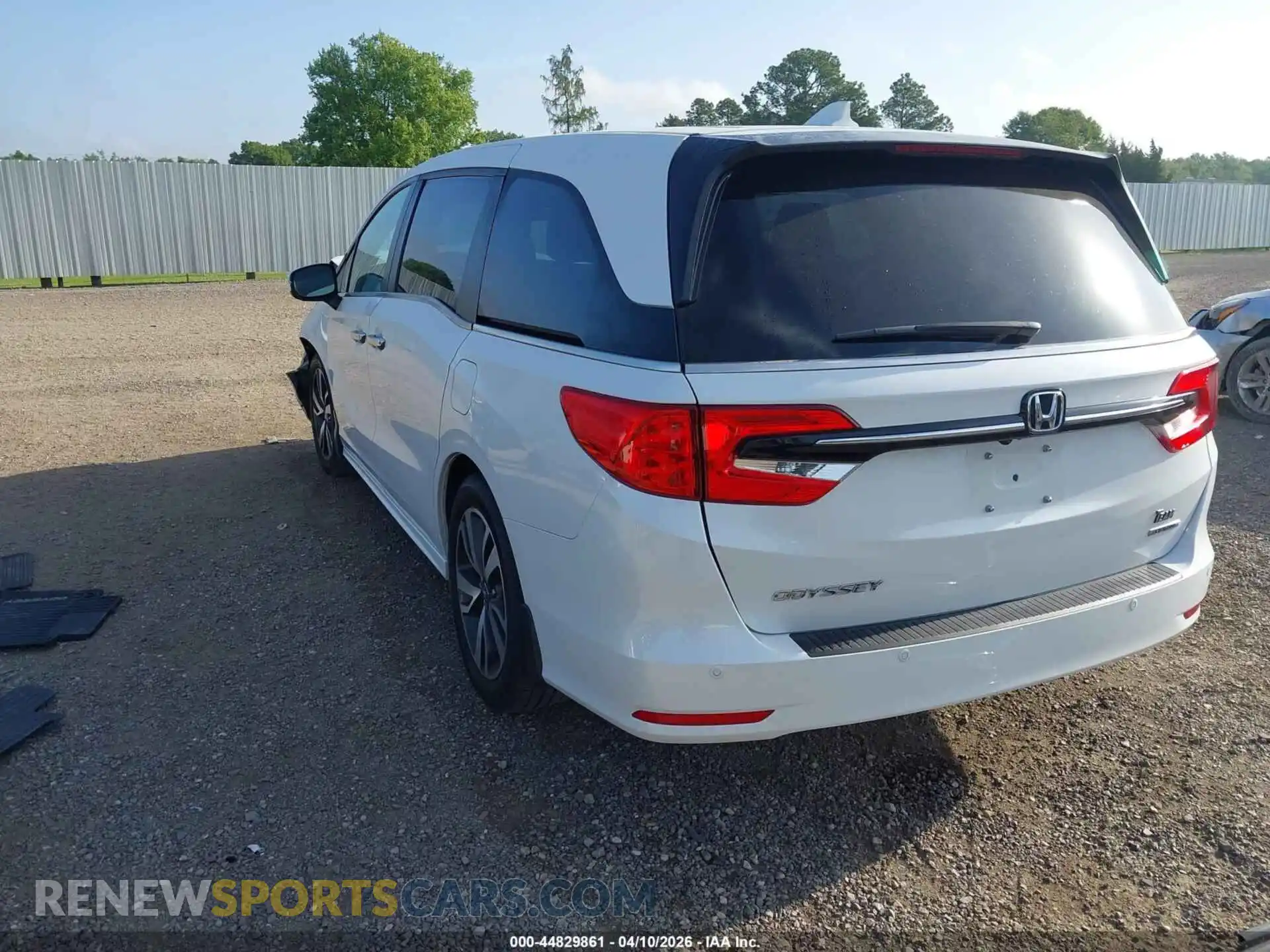 3 Photograph of a damaged car 5FNRL6H88PB036039 HONDA ODYSSEY 2023