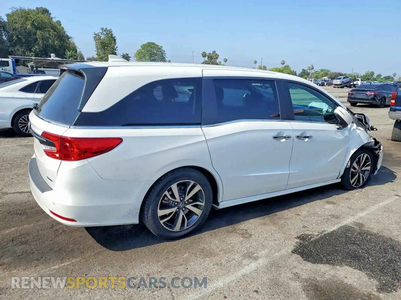 3 Фотография поврежденного автомобиля 5FNRL6H88PB043802 HONDA ODYSSEY 2023