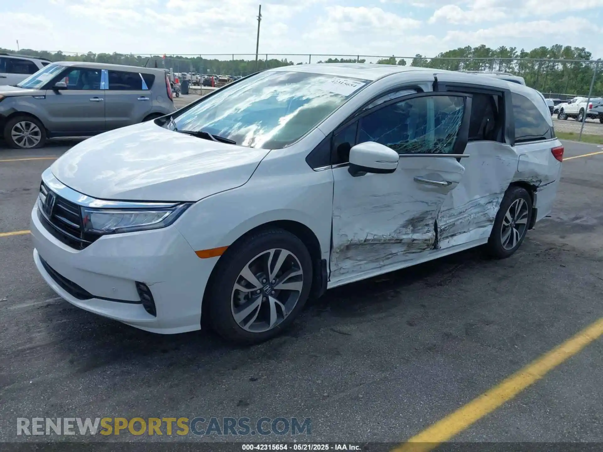 2 Photograph of a damaged car 5FNRL6H89PB016527 HONDA ODYSSEY 2023