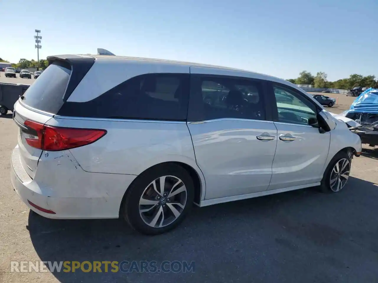3 Photograph of a damaged car 5FNRL6H89PB022201 HONDA ODYSSEY 2023