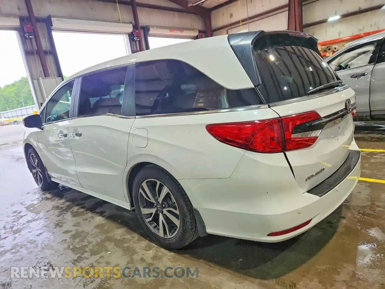 2 Photograph of a damaged car 5FNRL6H89PB055621 HONDA ODYSSEY 2023