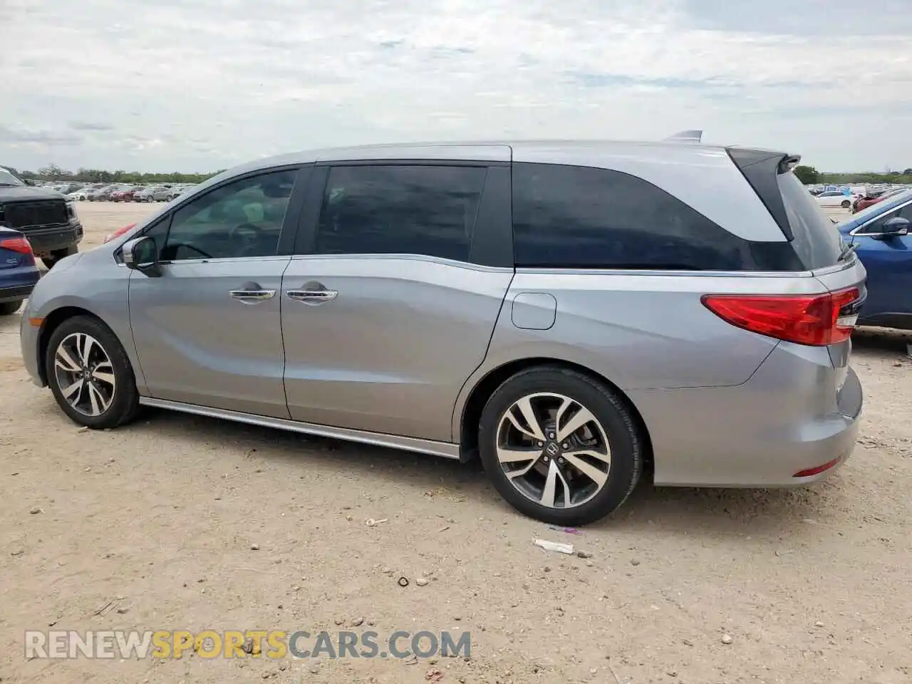 2 Photograph of a damaged car 5FNRL6H8XPB024071 HONDA ODYSSEY 2023