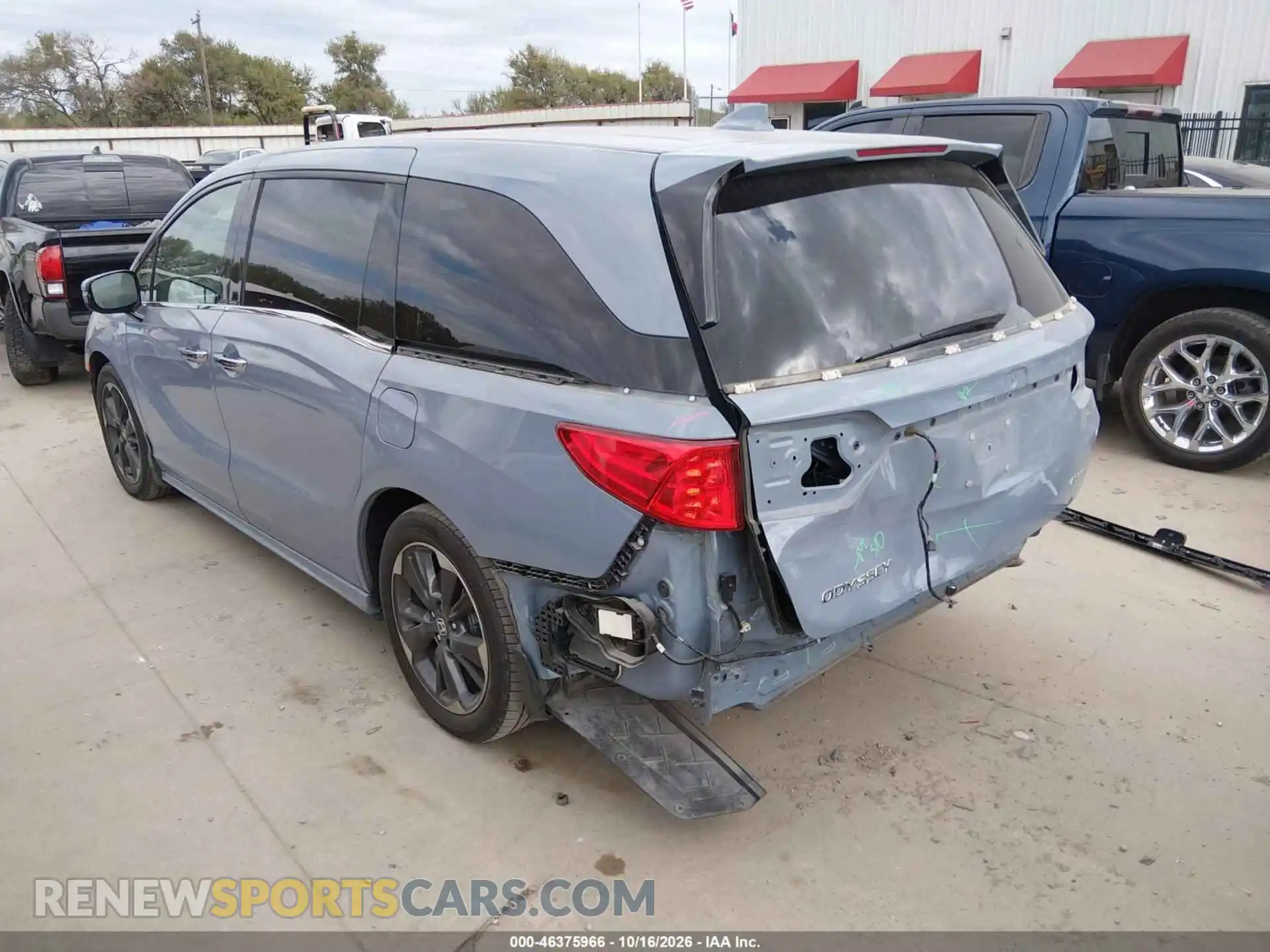 3 fotografías del automóvil dañado 5FNRL6H98PB032257 HONDA ODYSSEY 2023
