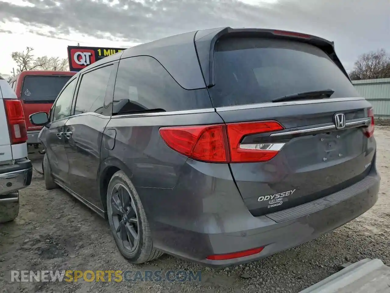 2 Photograph of a damaged car 5FNRL6H99PB050282 HONDA ODYSSEY 2023