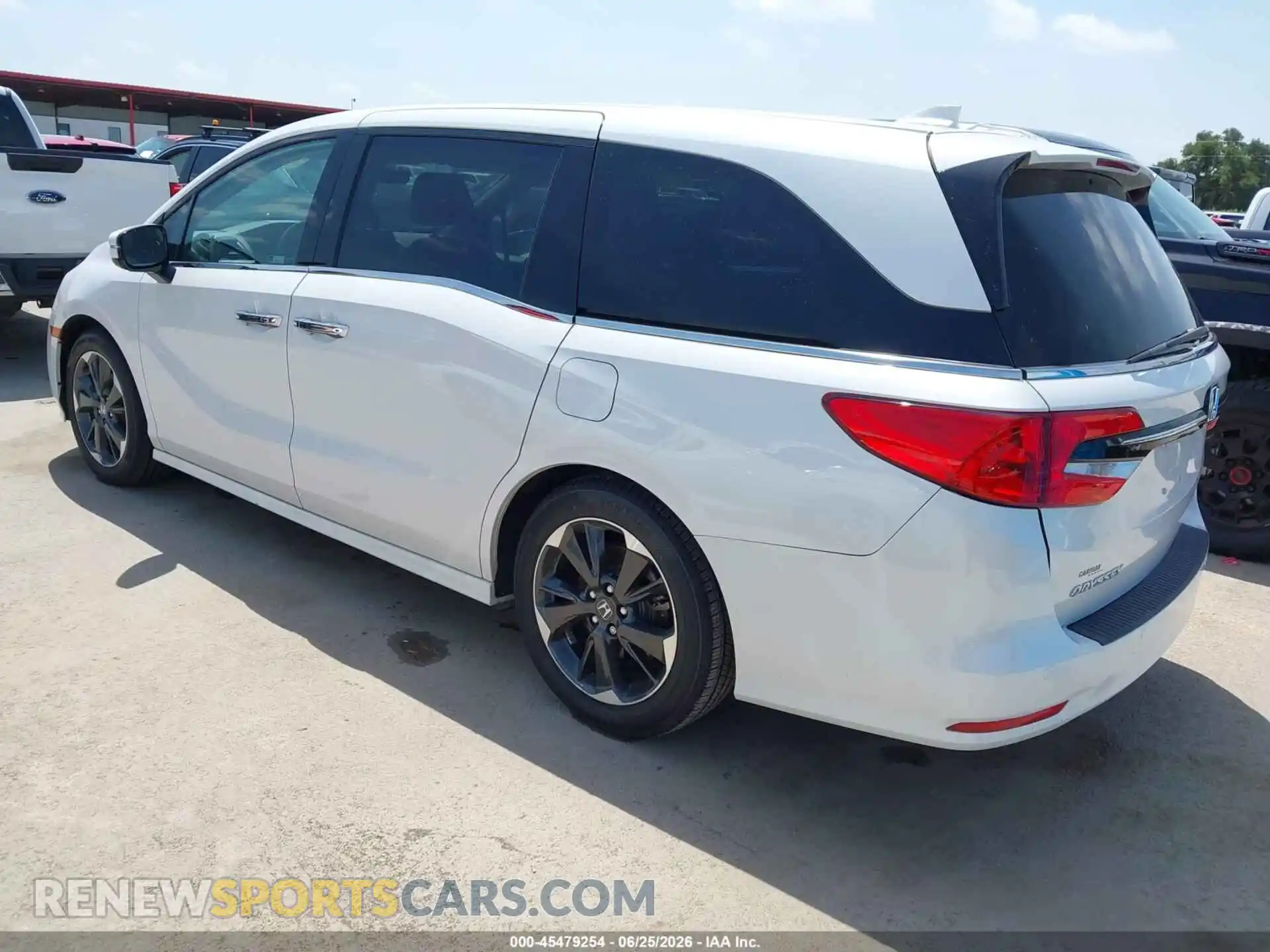 3 Photograph of a damaged car 5FNRL6H99PB066076 HONDA ODYSSEY 2023