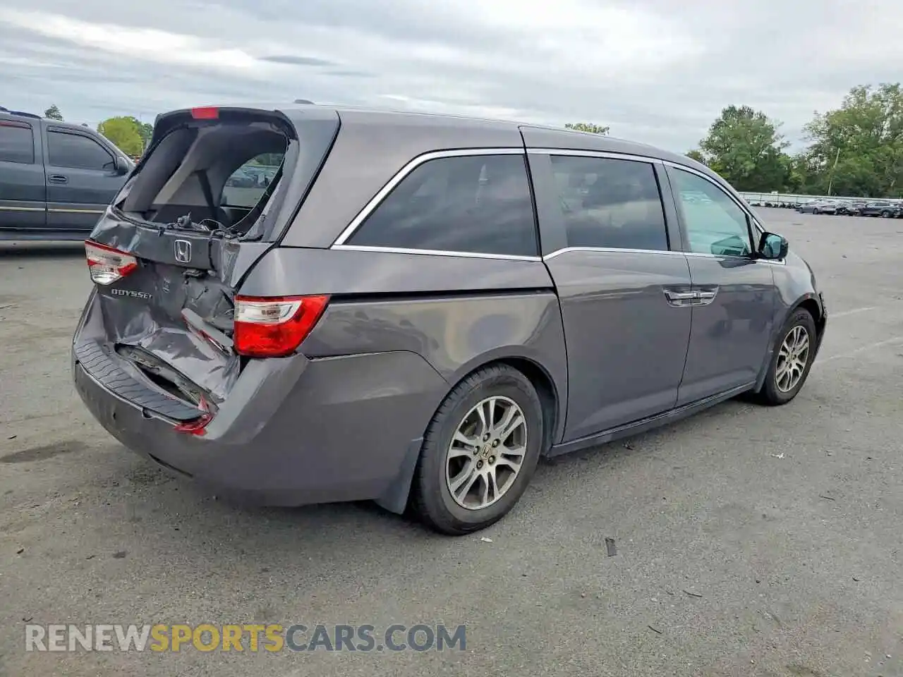 3 Photograph of a damaged car 5FNRL5H63DB059765 HONDA ODYSSEY 2024